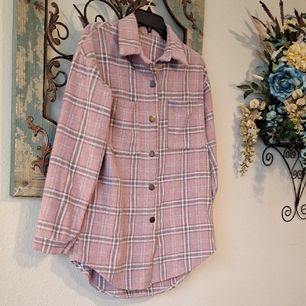 🔥 3 for $25 SALE Plaid Flannel Button-Up Shirt Jacket. Size Small (Runs big)